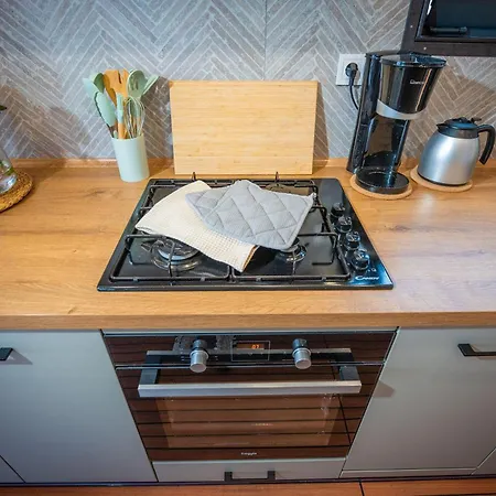 Gemuetliches Hausboot Aquila Woma